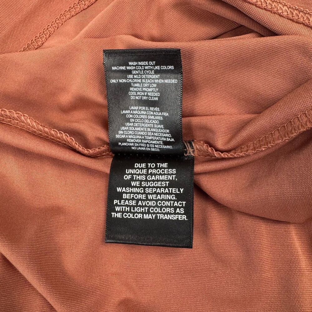 32 Degrees Cool Women Top Sz XL NWT Soft Short Sleeve V-Neck Color Red/Rust - Picture 9 of 9